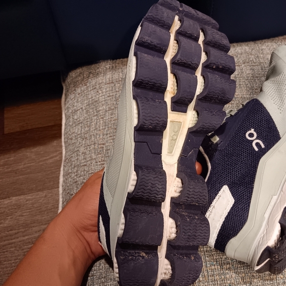 On Cloudsurfer 6 Running Shoes, Women's 8w (Fennel/Ink) Navy Great Condition! - Picture 2 of 7